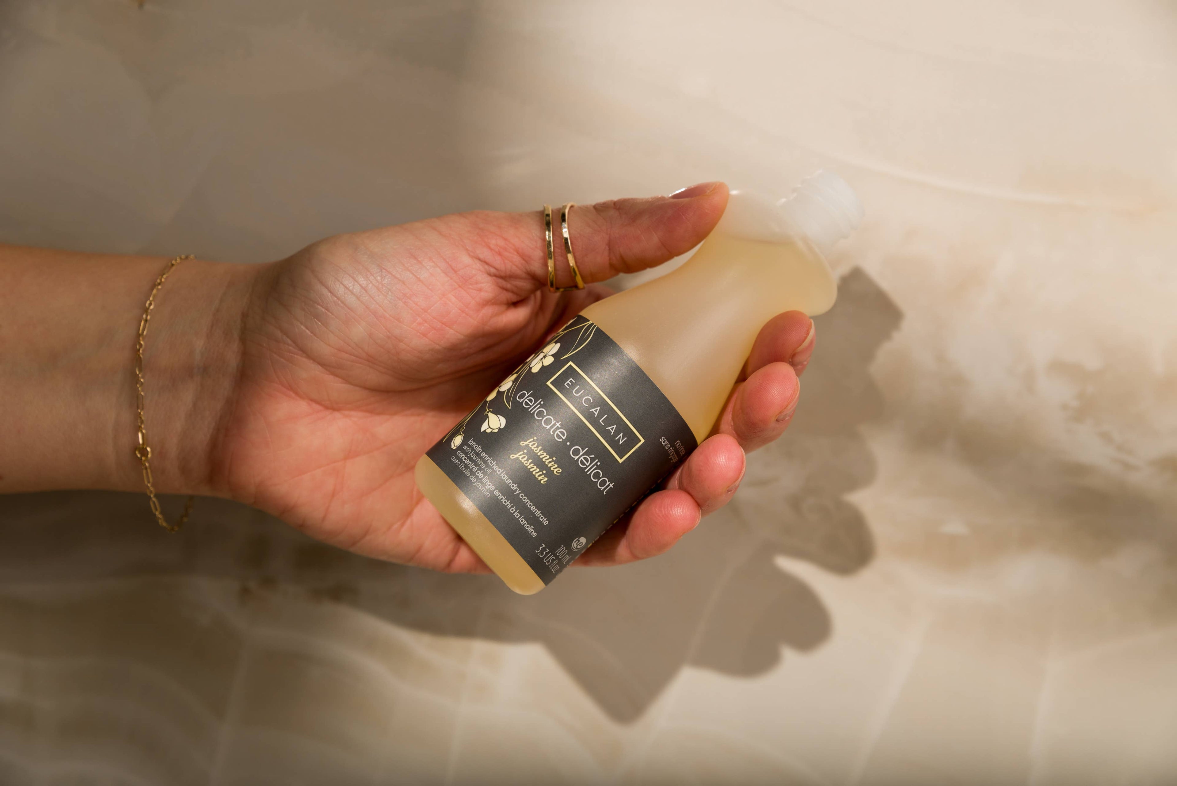 Delicate Wash for Wool, Silk & Luxury Fibres 100mL