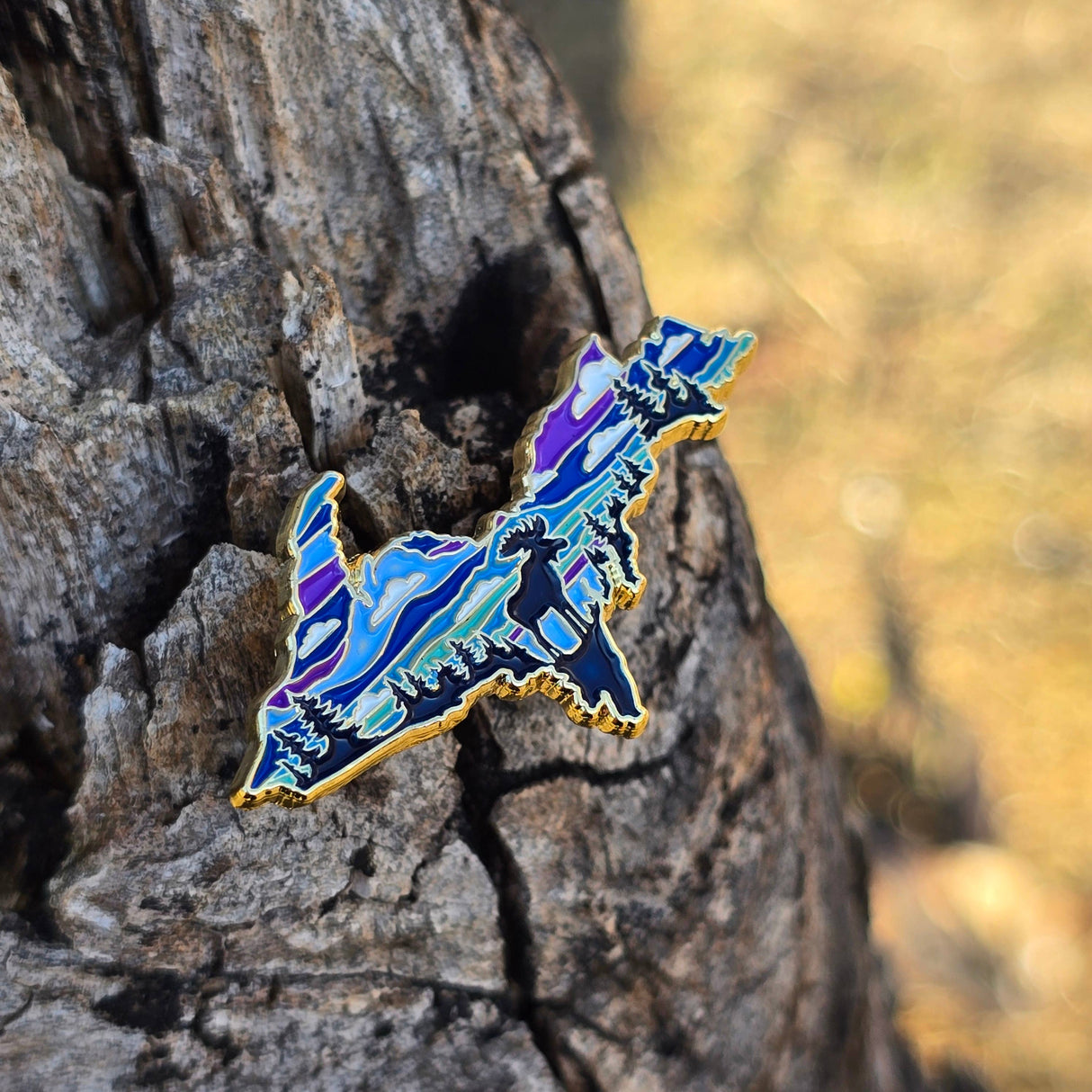 Upper Peninsula Enamel Pin with Moose