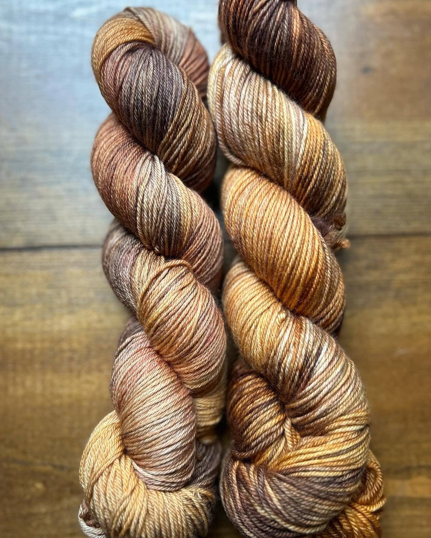 Hummingbird Yarn Company - Maple Sugar